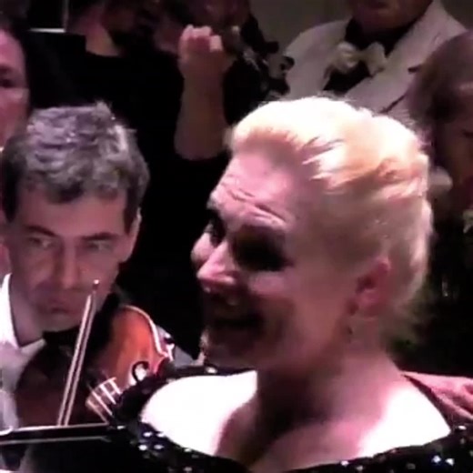 Katarzyna Dondalska - Soprani High F Note | Opera Singer