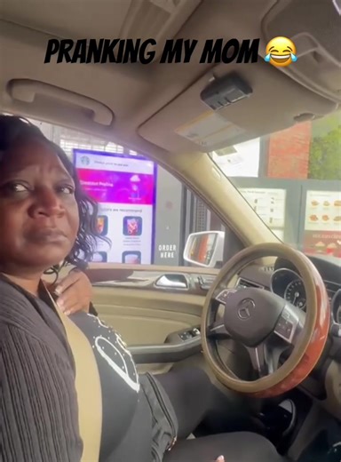 Telling my mom to order something that’s not on the menu 🤣#comedy #funnyvideo #funny #fyp #usa