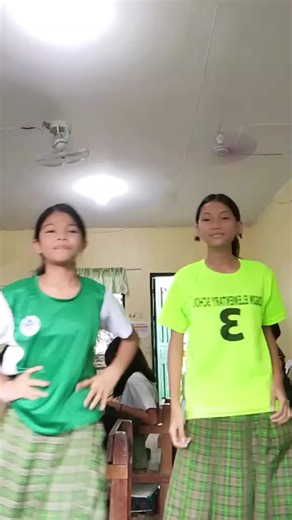 @𝑘𝑟𝑦𝑧☆. !💓NAAY GA DSTE SA LIKOD!😭@its_phia.alien #BESTIE #likes #4upageシ