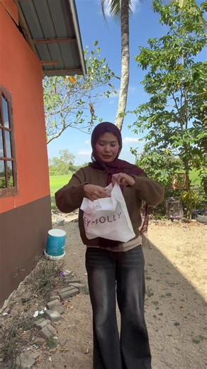 Dior Makeup Bag & Beg Style Tutorial