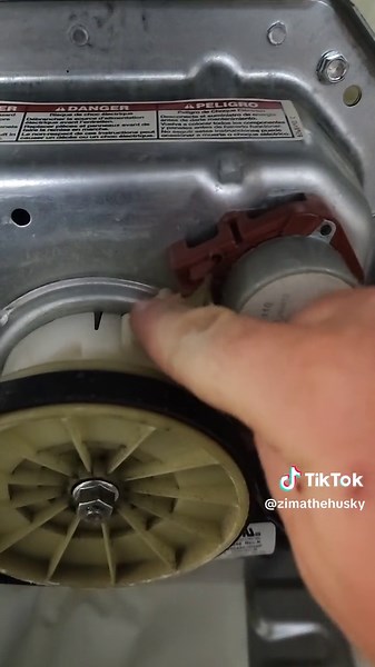 I can teach you all how to run calibration, it's simple. comment if you are curious. #appliancetech #washer #washingmachine #whirlpool #toploader #beltdrivewasher #diy #fy #fypシ #fyp