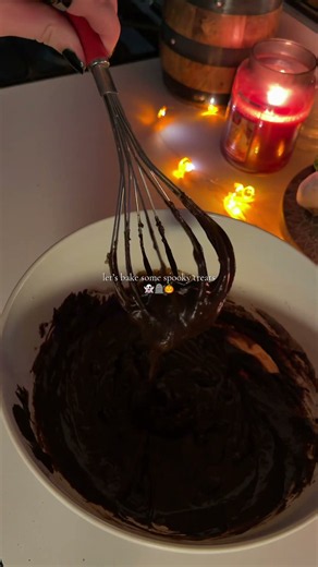 Let’s bake some spooky treats 👻🎃 #halloween #fallbaking #spookyseason #fallaesthetic