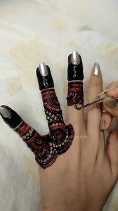 1.5M views · 10K reactions | Just thought to share this mehendi tutorial kinda video 懶 How it came out? Let me know  . . Song : Mehndi Hai Rachnewali by A.R. Rahman, Alka Yagnik . . #ishyaatahsin #mehendibyishyaa #ishyaa #henna #mehendi | Ishyaa & More. | Facebook