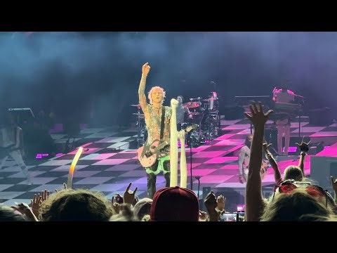 Machine Gun Kelly and Travis Barker - All the Small Things - Cleveland, Ohio 2022