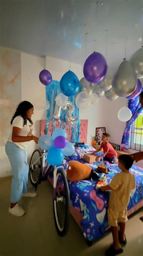 Ayer cabías en mis brazos… hoy cumples 12 años y ya eres toda una señorita 💕 Casi tienes mi estatura, pero para papá siempre serás mi pequeña princesa 👑 Prometo cuidarte, apoyarte y amarte hasta que Dios lo permita 🙏 Estoy inmensamente orgulloso de ser tu papá. Te amo con todo mi corazón, mi reina. ¡Feliz cumpleaños! 🎂✨💖 | Daniel Puerta