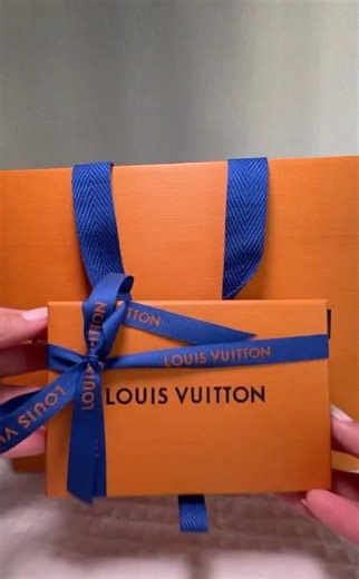 Time-lapse Louis Vuitton Unboxing | LV x TM Charms Bracelet