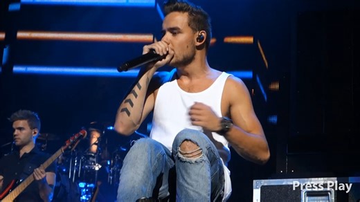 【One Direction】 Over Again & Little Things (Melbourne 2013)