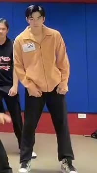 Gelo be like… I can dance yes I can. #bgyo_gelo #bgyo