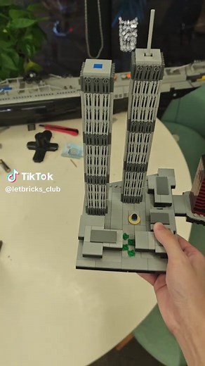 Building the World Trade Center in Minecraft