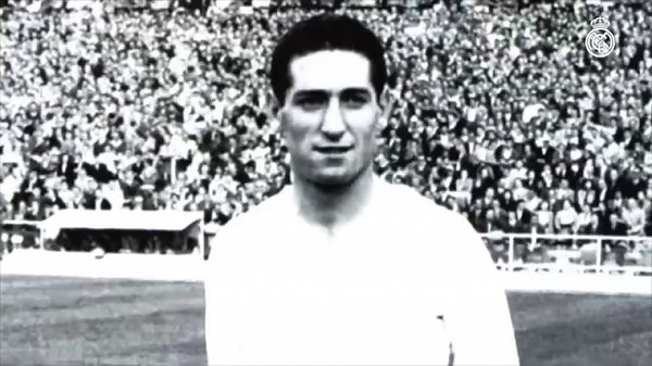 💫 Today marks 70 years since Gento's debut. 🔙 Se cumplen 70 años del debut de Gento. #RealMadrid | Real Madrid C.F.
