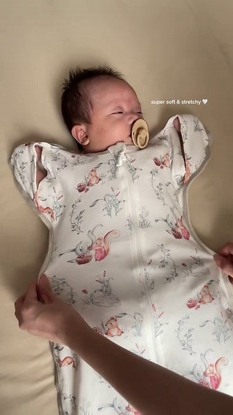 h’s fav sleepsack 😴🤍