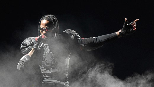 Travis Scott in superstar mode at Milwaukee's Fiserv Forum; why were ticket sales so soft?