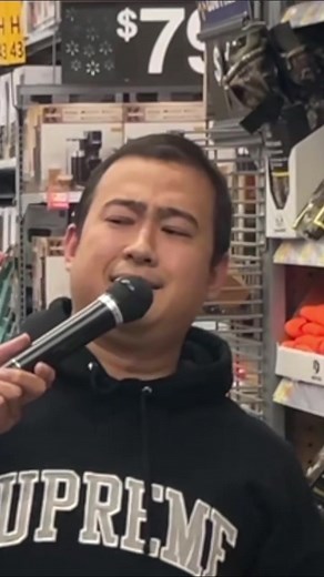 Microphone Fart Spray Prank 😂🤢 - Hilarious Reaction!