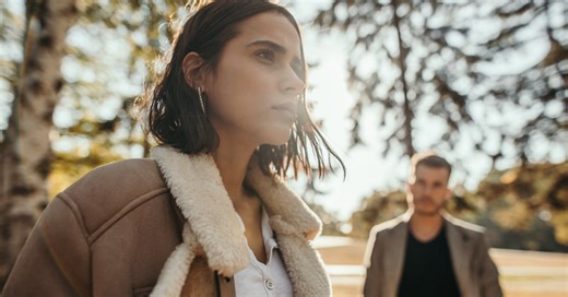 8 Signs A Loved One Might Be In An Emotionally Abusive Relationship