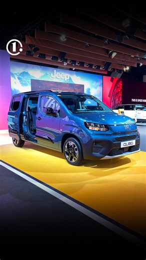 Motor1.com Italia on Instagram: "🚗 Al Salone di Bruxelles 2026 Fiat presenta il nuovo Qubo L, un multispazio compatto che torna con un’idea chiara: offrire un’alternativa concreta a SUV e station wagon, puntando su spazio, flessibilità e prezzo accessibile. Pensato soprattutto per le famiglie, ma adatto anche a chi vive l’auto tra città, tempo libero e viaggi, il Qubo L promette praticità senza rinunciare a un pizzico di personalità. Trovate l’articolo completo sul nostro sito, link in bio. #Fi
