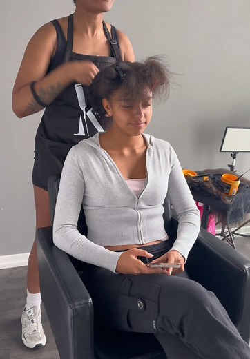 Small Waist Length Knotless Braids in Just 6 Hours