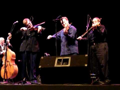 Don Rigsby performs "Close By" (with triple fiddles) at the 2010 Bluegrass All-Star Jam