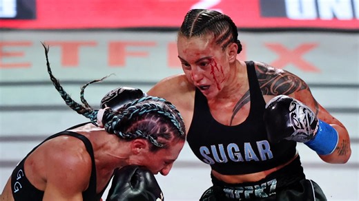 Why is there blood on the canvas for Jake Paul vs Anthony Joshua?