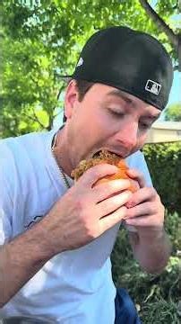 Trying The Zinger Stacker Off The Secret Menu From KFC…😂🔥