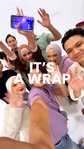 Reynaldi Galuh Mulyana on Instagram: "[BEHIND THE SCENE] Fotoshoot @moka_jabar x @thewestjavafest Attire by : @smara.house Studio : @patanjala.photostudio @disparbudjabar @smiling.westjava #mokajabar #fotoshoot #westjavafestival #mojangjajaka"