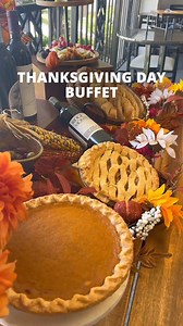 Gather with family and friends for a Thanksgiving to remember at the Catamaran Resort! 🦃🍽️ Enjoy a delectable buffet with breathtaking Mission Bay views, or kick off the day with breakfast at Oceana Coastal Kitchen. | Catamaran Resort Hotel and Spa