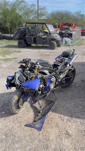 Proyecto bien pasadito de lanza 🔥 Una Yamaha R1 1000 va a ser la donadora para convertir una Mini Baby TRX eléctrica a gasolina. Can-am Polaris Motor, arnés y todo el trabajo desde cero… esto apenas empieza 👀 #project #babytrx #yamahar1 #motorswap #viralfb | Chuy Rmz