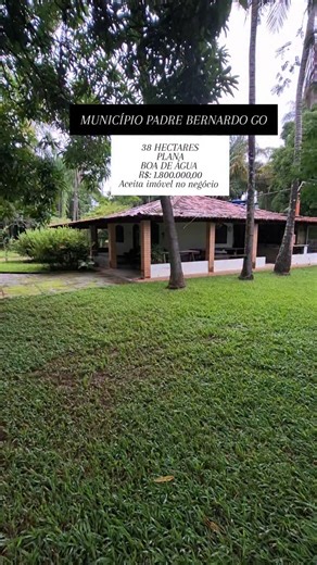 bsbfazendas on Instagram: "Sitio de 38 Hectares 40 min de Brazlandia DF Plana e semi plana Solo vermelho e cascalho fino Toda formada no braquiaria 2 córregos Poço artesiano Tanque de peixe 2 hectares de capiaçu 2 hectares de cana 1 hectare irrigado Espaço para confinamento de 60 cabeças de gado. Curral com embarcador e Balança Galpão Depósito Casa sede com 5 quartos sendo 3 suítes Casa de caseiro com 3 quartos sendo 1 suíte, varanda, área gourmet com churrasqueira. Galinheiro coberto Pocilga De