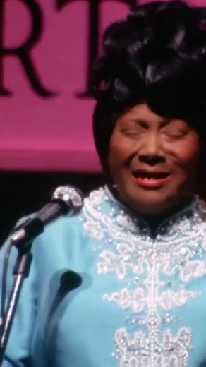 Mahalia Jackson "Let There Be Peace On Earth" (1970) 🕊 #GospelWorld #gospel #gospelmusic #musicagospel #music #musica #musique #mahaliajackson #70s #peace | Gospel World