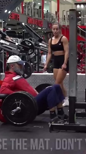 #gym #gymtok #misterolympia #coach #motivation #fitness #bumsted #fitness #fyp #olympia #muscle #larrywheels #anatoly #gymrat #sleeperbuild #cbum