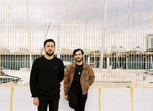 Únete a una misteriosa búsqueda del tesoro en "Negano", el nuevo video de Clubz