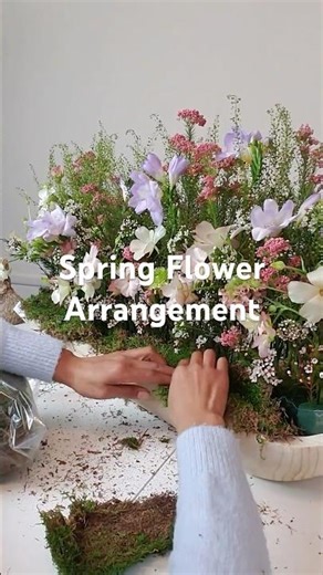 Spring Floral Arrangement - #springflowers #flowerarrangement #floraldesign