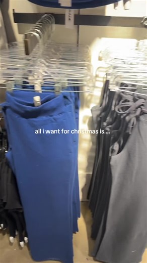 last day to grab a pair before xmas!! rven if it’s just for yourself ;) @Garage Clothing #garagepartner #iweargarage #bblpants #christmas #giftideas