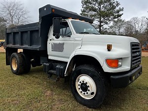 1995 Ford F-800 Diesel S/A 6/7 Yard Dump Truck (124,230 Miles)
