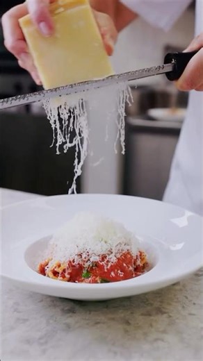 The BEST restaurant at Atlantis Bahamas 🔥