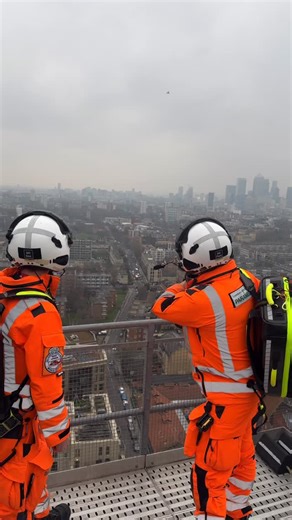 When patients in London suffer a life-threatening injury, only our teams can provide them with the help they need, performing complex medical procedures to save lives where others can’t. | London's Air Ambulance