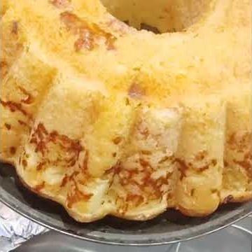 Babà rustico, una torta salata ripiena di salumi e formaggi.
