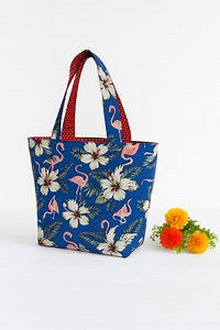 Easy Way to Sew Totebag #sewing #quilting #sewingtutorial #quiltpattern #totebag | Indah Sewing