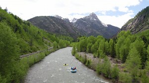 🏔️🌊🛶 The Animas River is primed for adventure this summer. . Find a local guide: https://www.durango.org/things-to-do/outdoor-adventure/rafting/ . . #visitdurango #rafting #kayaking #WhiteWaterRafting #animasriver #Durango #Colorado | Visit Durango