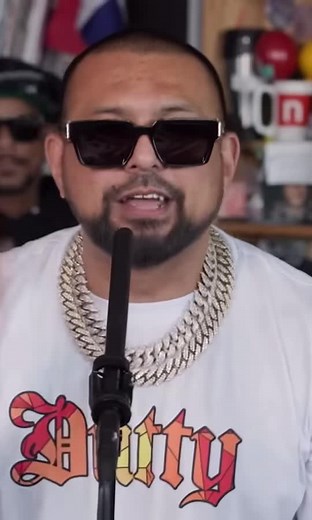 Sean Paul performs at Tiny Desk with “Temperature” #seanpaul #temperature #tinydesk #tinydeskconcert #npr @Sean Paul