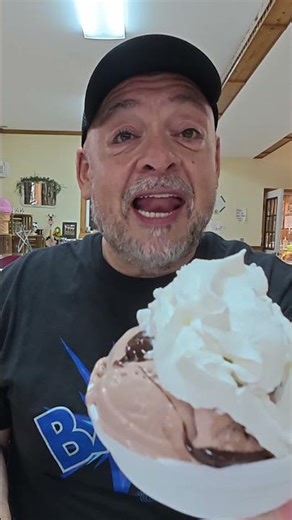 This hot fudge sundae BLEW my mind! #downriver #love #supportlocal