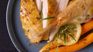 UltraPro Combi Oval: o melhor aliado para as suas recetas de forno! 👌 Pode combinar ambas as capacidades de 2 l e 3,5 l, além da tampa respetiva, para preparar refeições completas 😉 Que receitas de forno mais gosta de preparar? | Tupperware Portugal