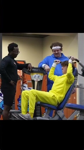 Fake Body Builder Prank #prank