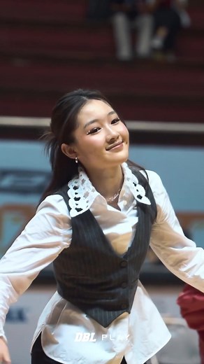 September: Tren Dansa di SMA Singapore National Academy