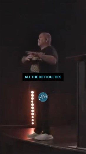 We learn that the definition of insanity is doing the same thing over and over and expecting different results. So why do we allow ourselves to stay stuck in vicious cycles? 🔁 God doesn’t call His people to wander in circles, reliving old failures and familiar frustrations. He calls us forward. Forward into freedom. Forward into purpose. Forward into everything He’s already prepared. ➡️ What’s behind you doesn’t get to define what’s ahead of you unless you choose to stay there. The promise is r