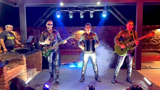 Dale un toque único y exclusivo a tu evento con Triple CCC!!! 🔥 Pide tu Cotización y Agenda tu posada, boda, XV años, reunión familiar, concierto o evento social con nosotros.. haz de tu celebración una experiencia inolvidable✨ Agradecimientos especiales a Quinta Solesmi por brindarnos su apoyo recomendamos ampliamente sus excelentes instalaciones ✨ #reelsvideoシ #viralpost2025シ #reelsfbシ #fypシ #fb #music #RigoTovar #Posadas #bodas #party | Triple CCC