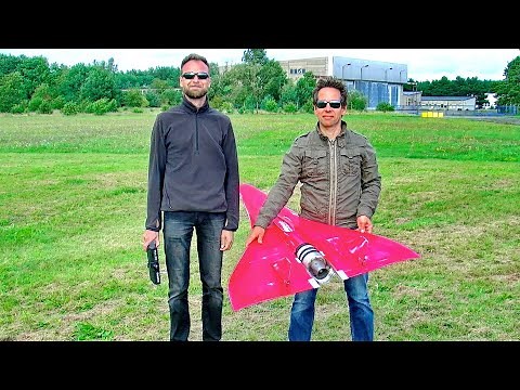 VERY VERY VERY FAST !!! OVER 700KMH 434MPH FASTEST RC MODEL TURBINE JET / GUINNESS NEW WORLD RECORD