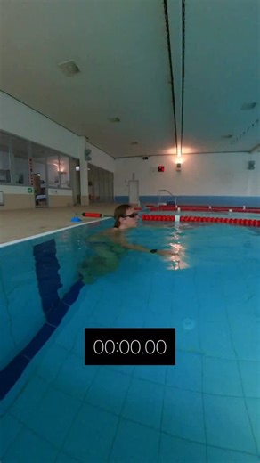 Markus Marthaler 🇨🇭• Triathlon • Swimming on Instagram: "Freestyle often falls apart at the finish of the stroke. Most swimmers think the pull ends when the hand passes the chest. Technically, that’s only half the job. The stroke finishes when the hand releases cleanly past the hip and exits without pushing water upward or outward. When swimmers cut the stroke short, they lose propulsion and break rhythm. When they overpush at the back, they waste energy and disturb body alignment. The goal is