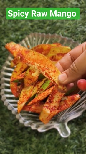 Spicy Raw Mango😋 🥭#spicymango#healthtips #health #ytshorts #mango