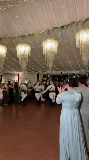 💐 ✨ When tradition meets celebration~this Zaffa grand entrance had the whole room on their feet! Drums, dance, and pure joy for the newlyweds! Best wishes to the newlyweds! 🕺🏻💃🥁🎉 DM for booking!🎵 #Zaffa #GrandEntrance #WeddingVibes #MiddleEasternWedding #CulturalCelebration #WeddingEntertainment #BrideAndGroom #DrumLine #WeddingParty #LuxuryWedding #WeddingReception #LoveInTheAir #CelebrationTime #EventInspo #DabkeDance #ZaffaCrew #UnforgettableMoments #palestinianwedding #receptionideas 