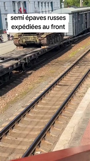 Transport des chars T-64B des forces russes